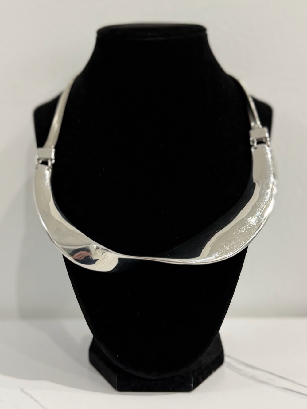 Vintage Silver Sculpted Collar Necklace - Women Jewelry